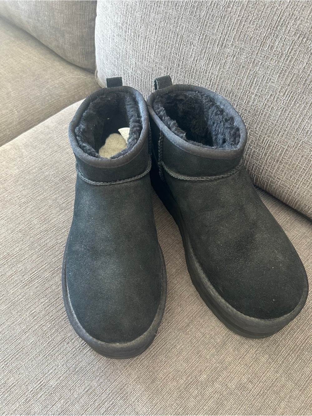 Ugg Classic Ultra Mini Platform Black Plush Lined Ankle Boots Size 10 Preloved